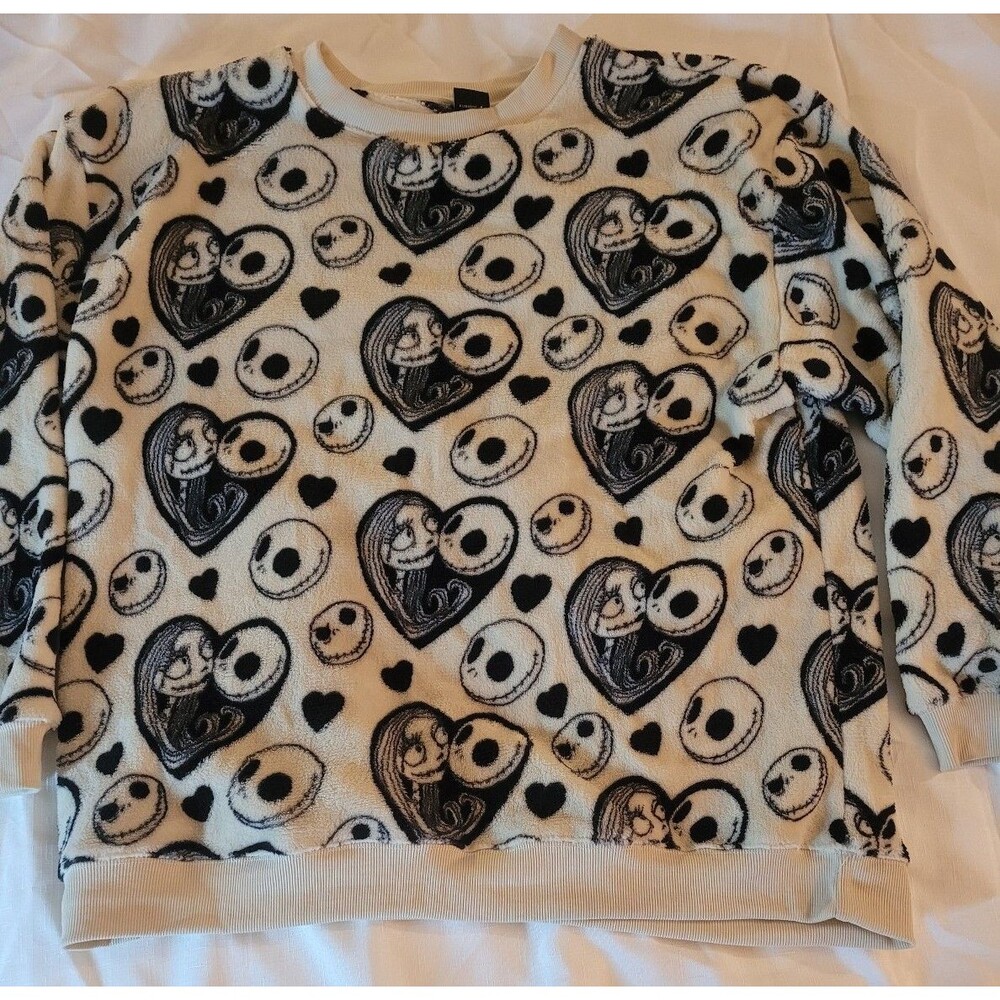 DISNEY TIM BURTON'S NIGHTMARE BEFORE CHRISTMAS SWEATSHIRT – SIZE L